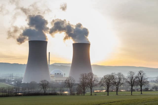 Elektrownia jądrowa co to? Jak działa i jakie niesie ryzyko? Elektrownia jądrowa co to? Jak działa i jakie niesie ryzyko?